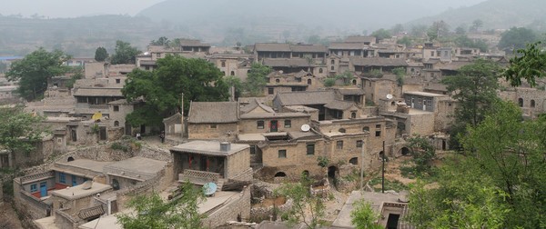 梅花惨案纪念馆位于河北省藁城市梅花镇,该馆以翔实的文字,丰富的照片