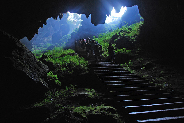 阳岩洞风景秀丽,值得一探